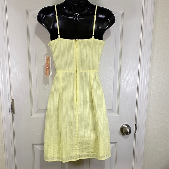 NWT Gianni Bini Yellow Wrap Eyelet Mini Dress Small - Picture 2 of 9